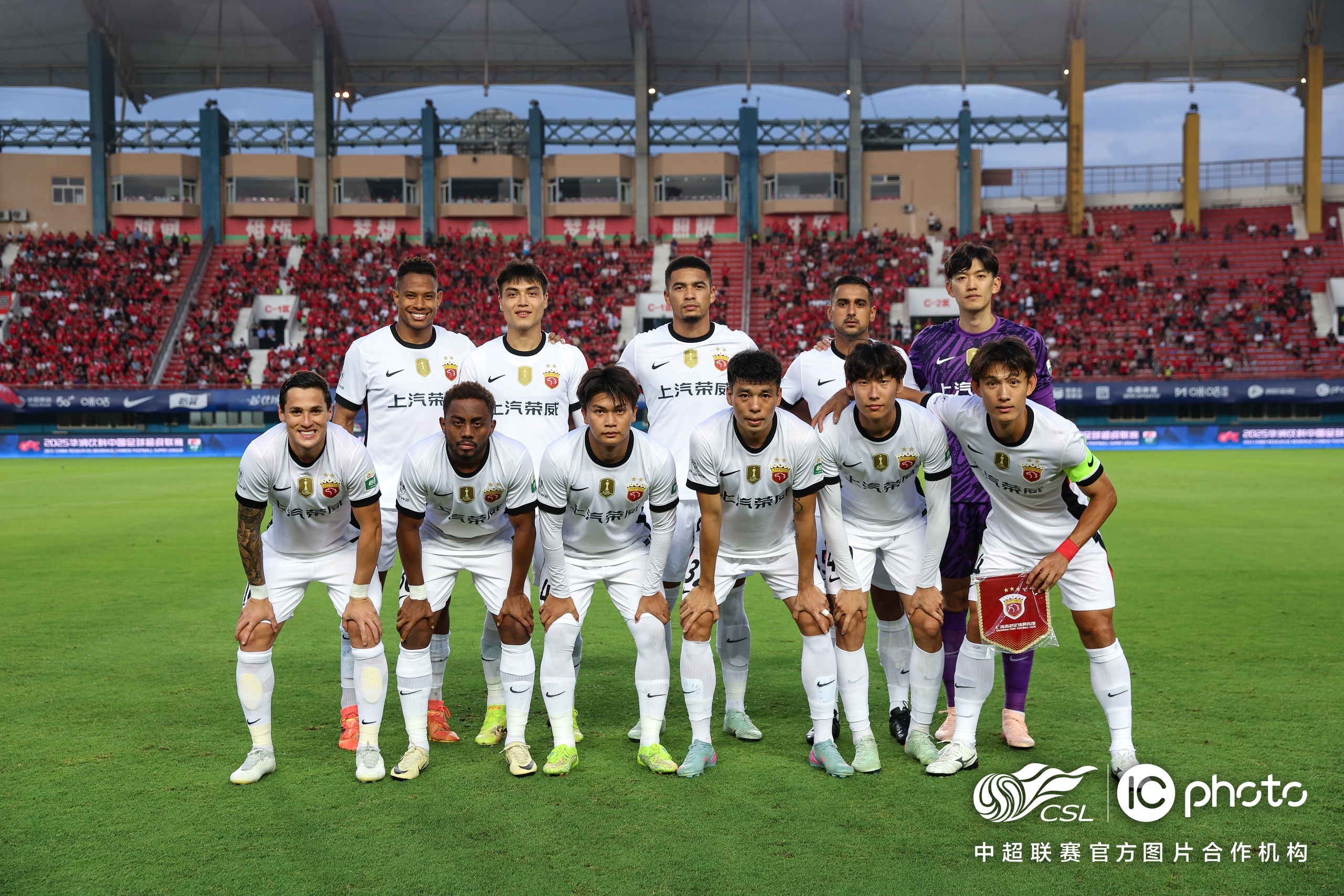 开云体育官网入口-赛地聚焦——葡超赛后热度飙升，尤文图斯外线爆发，悬念犹存，团队化学反应显著(葡超属于五大联赛吗)